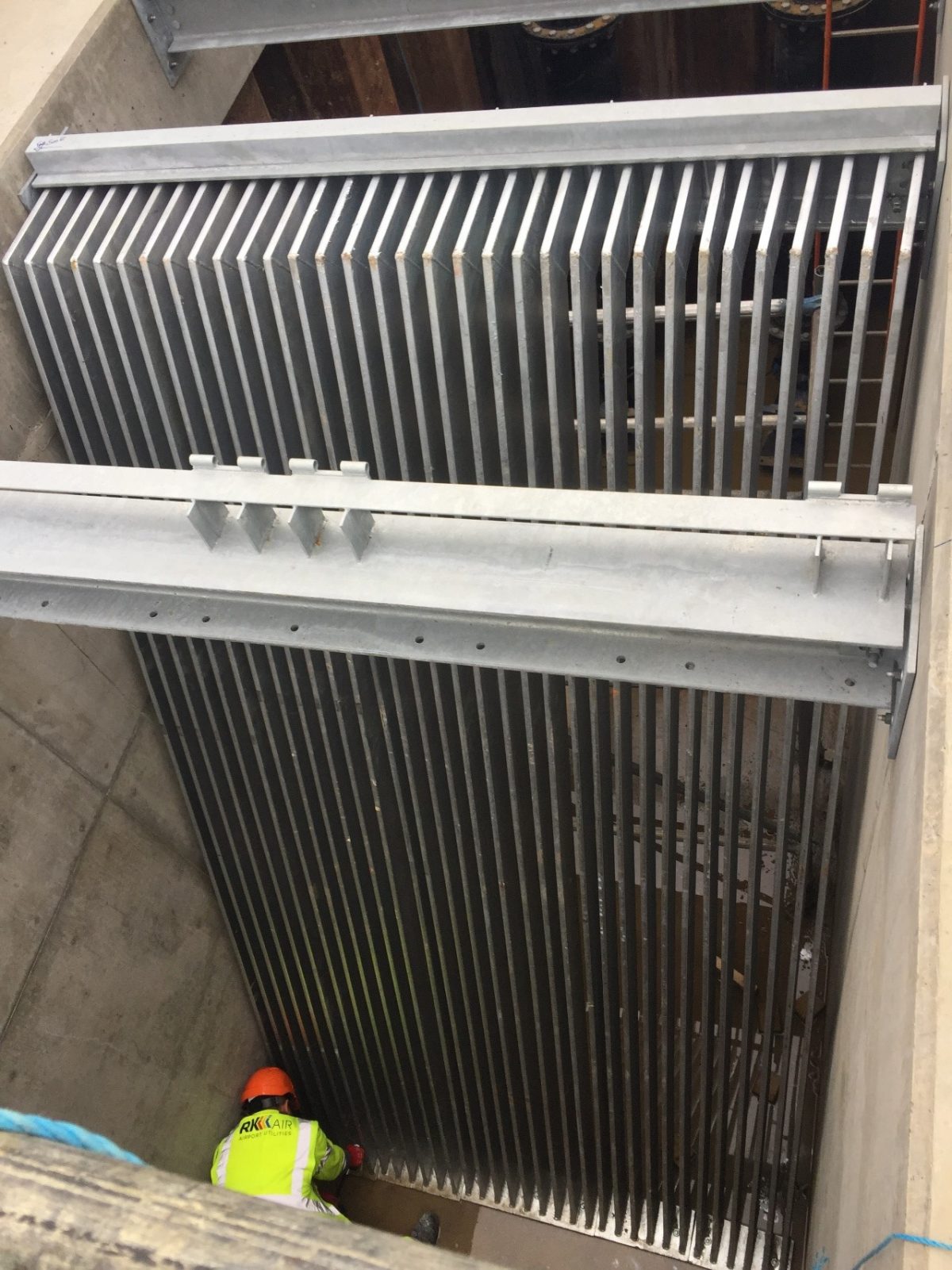 Balancing reservoir grates 01 RK Air